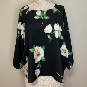 🌷Boohoo Floral Blouse🌷